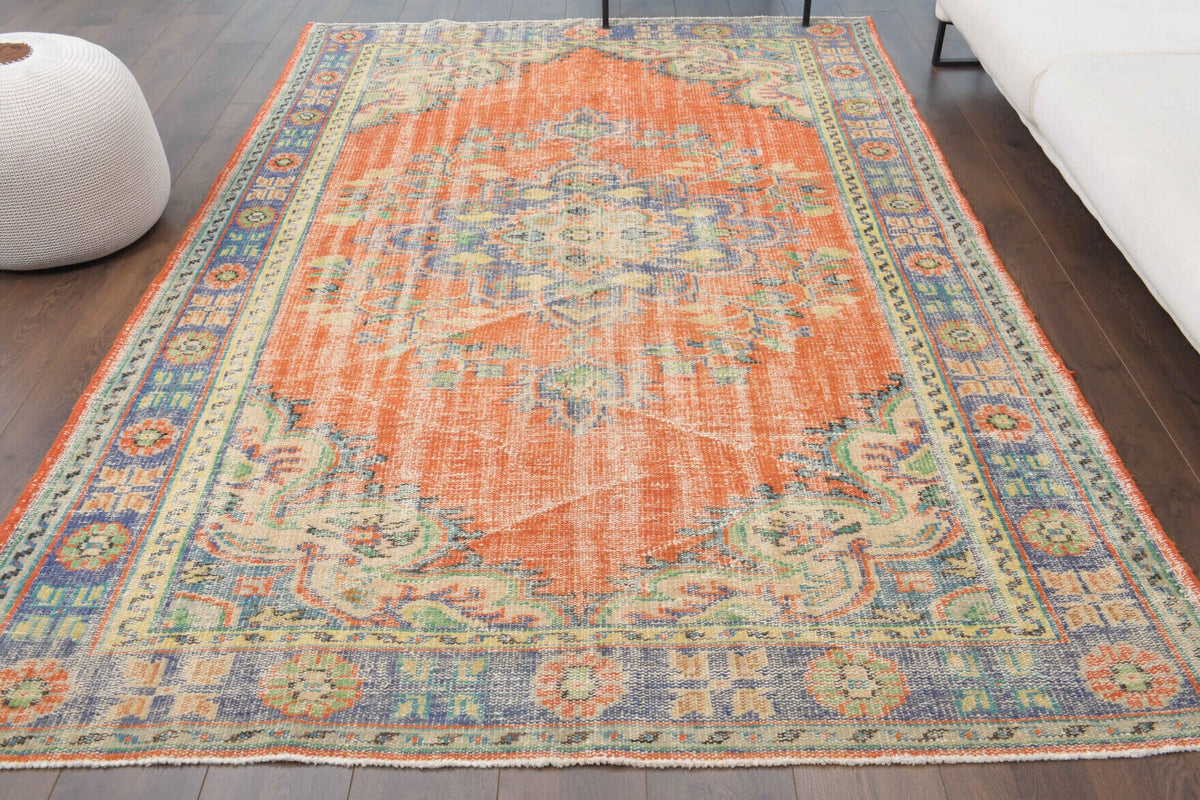 1970'lerden Anadolu kökenli oryantal desenli el dokuma vintage halı, 190x288 cm