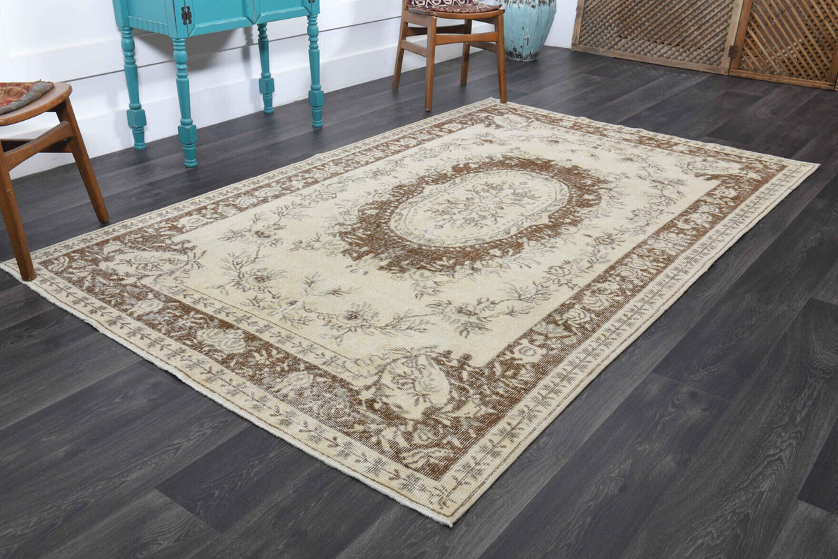 El yapımı vintage halı 168x259 cm oryantal desenli yün - yakın çekim doku detayı