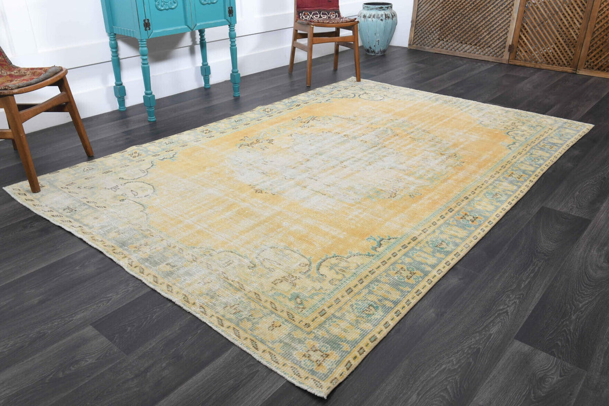 El yapımı vintage halı 183x244 cm oryantal desenli yün - yakın çekim doku detayı