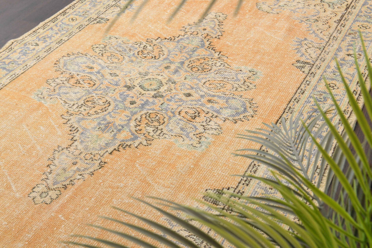 Salon için oryantal desenli el dokuma vintage halı – 185x303 cm