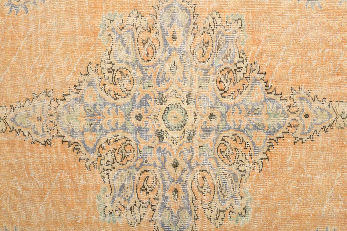 Vintage halı 185x303 cm – turuncu ve bej oryantal desenli, el dokuma