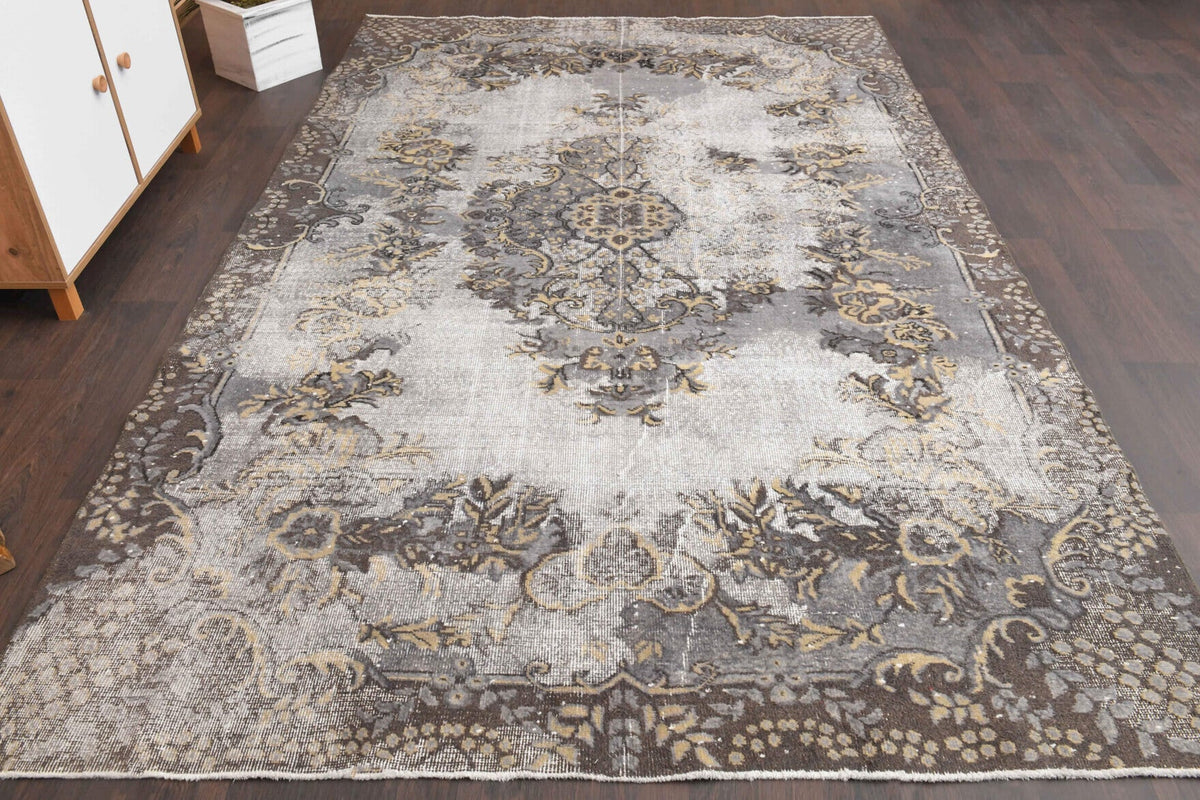 1970'lerden Anadolu kökenli oryantal desenli el dokuma vintage halı, 199x320 cm