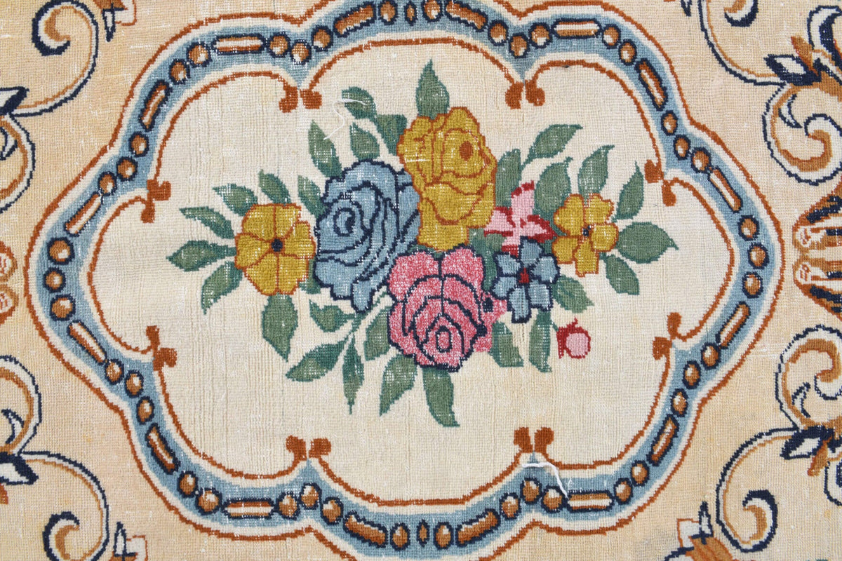 El yapımı vintage halı 274x335 cm oryantal desenli yün - mekan görünümü