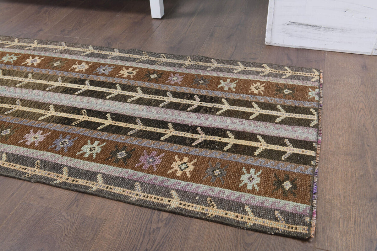 Mavi ve kahverengi renkli patchwork vintage yolluk, yün hav, kumaş taban