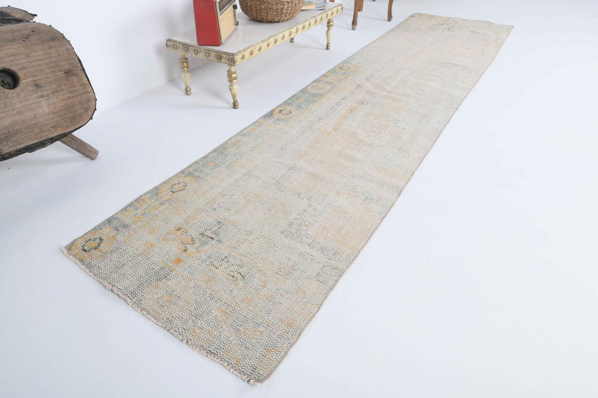 El yapımı vintage yolluk 79x323 cm soyut desenli yün - yakın çekim doku detayı
