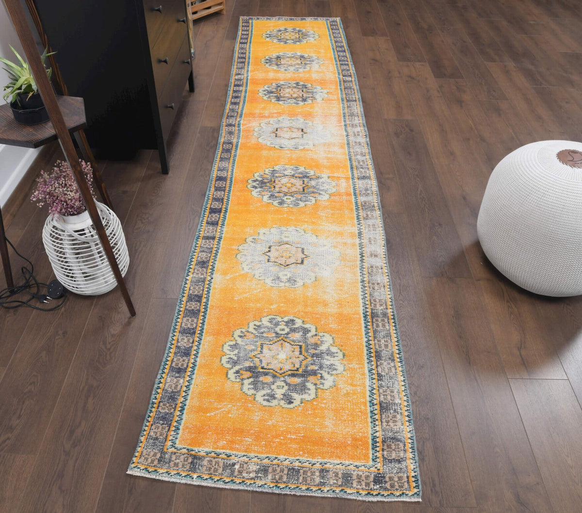 El yapımı vintage yolluk 74x351 cm oryantal desenli yün - yakın çekim doku detayı