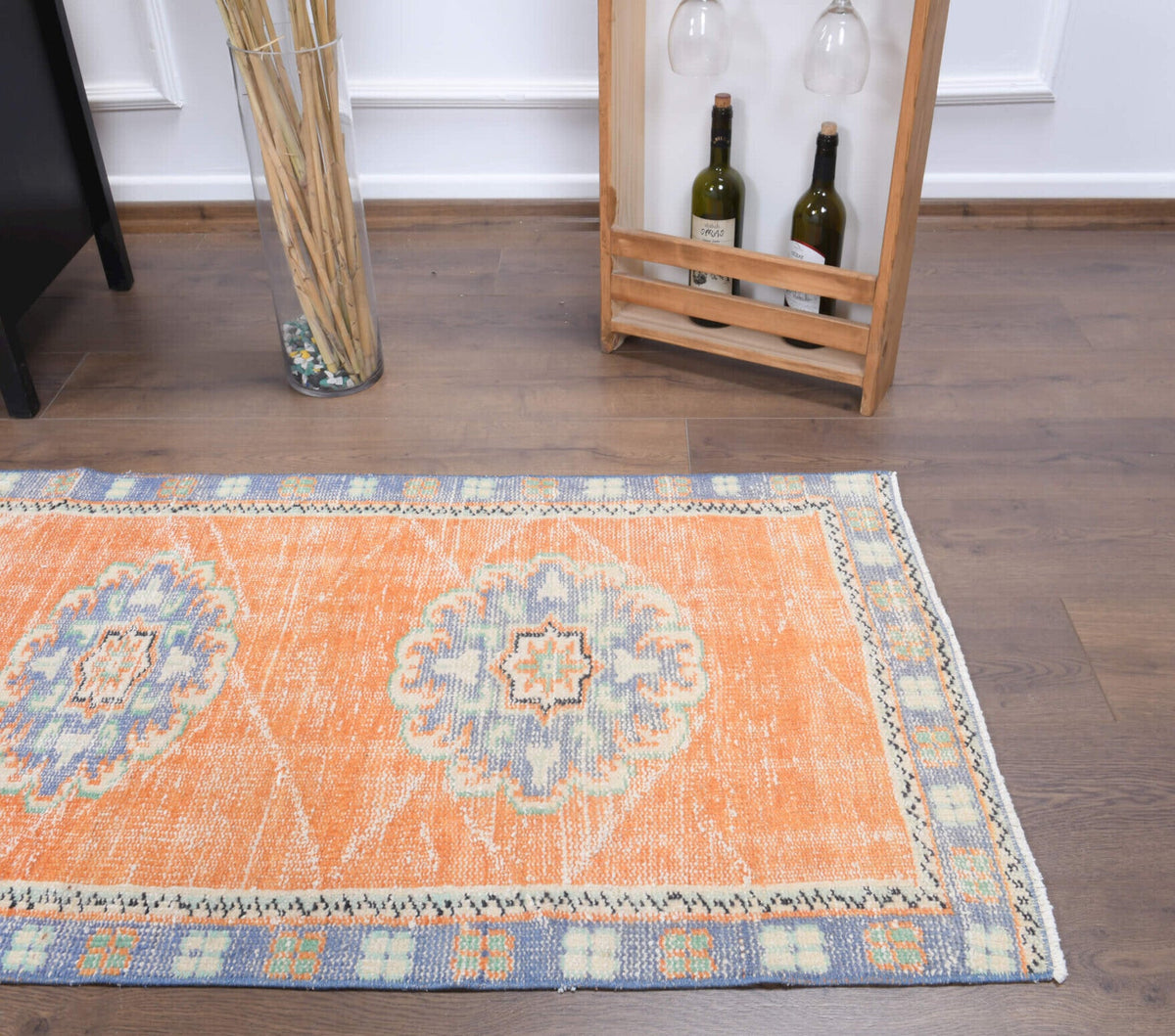 Vintage yolluk 77x325 cm – turuncu, gri ve bej oryantal desenli, el dokuma