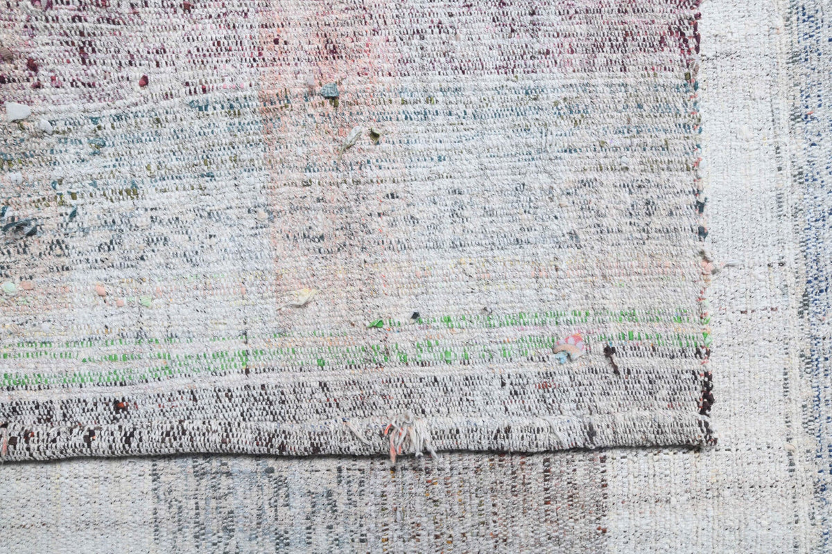 Anadolu kökenli el dokuma kilim – 1960'lar üretimi, çizgili