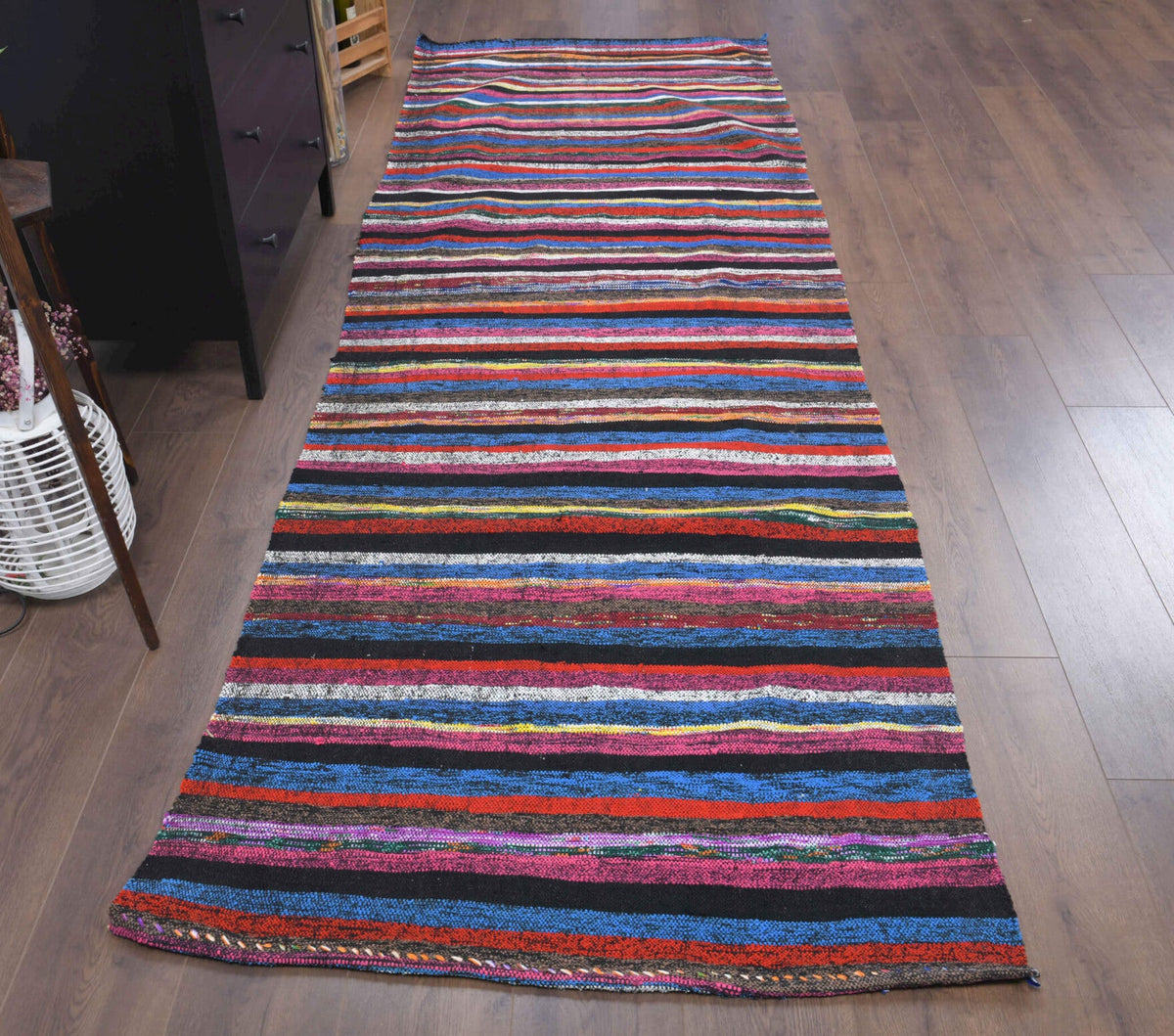1960'lardan Anadolu kökenli çizgili vintage kilim yolluk, 107x336 cm