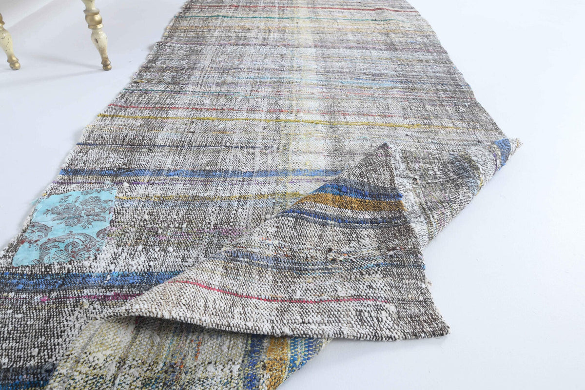 Anadolu kökenli el dokuma kilim – 1960'lar üretimi, çizgili