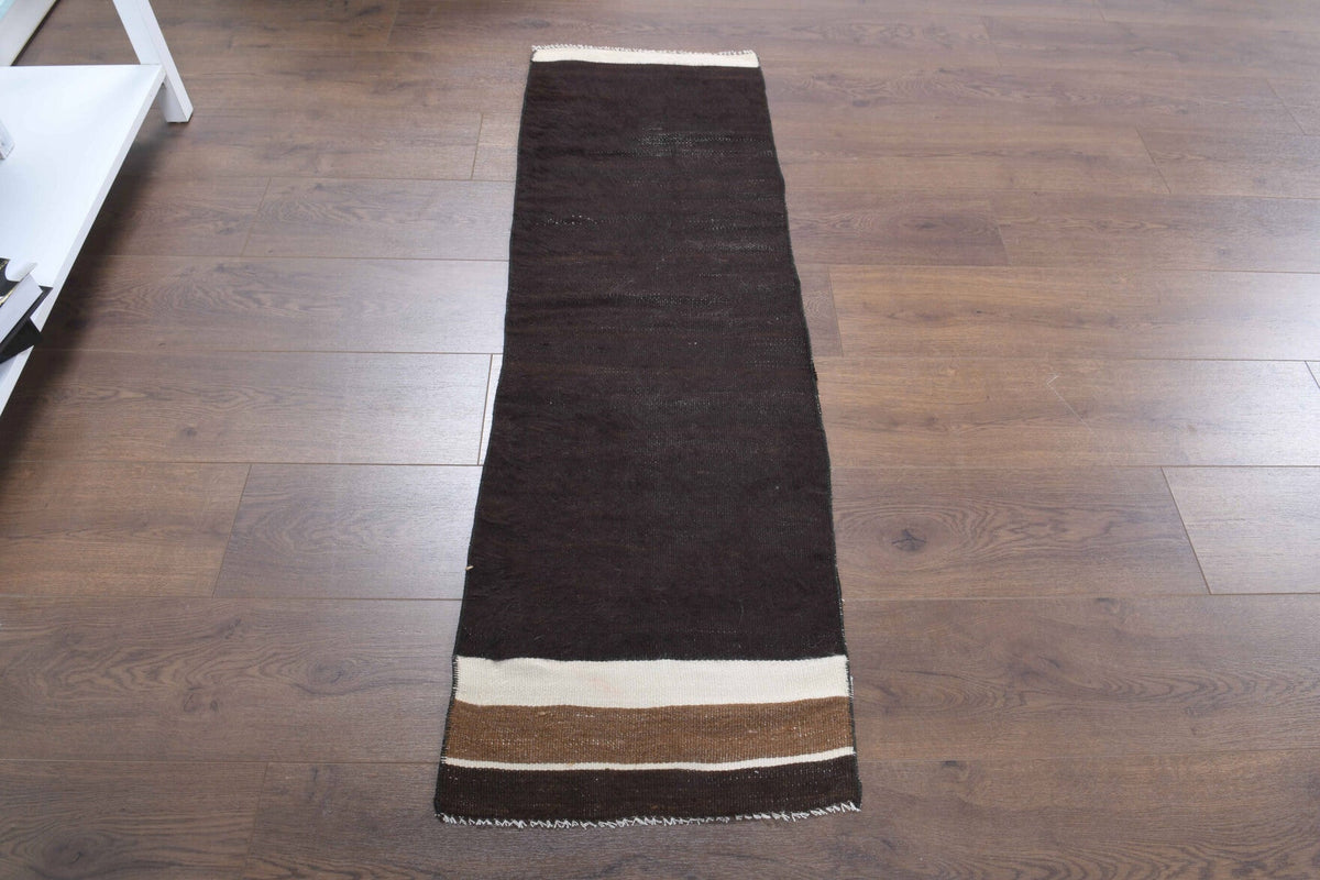 Düz zeminli vintage kilim yolluk – siyah ve kahverengi tonlarda yün dokuma