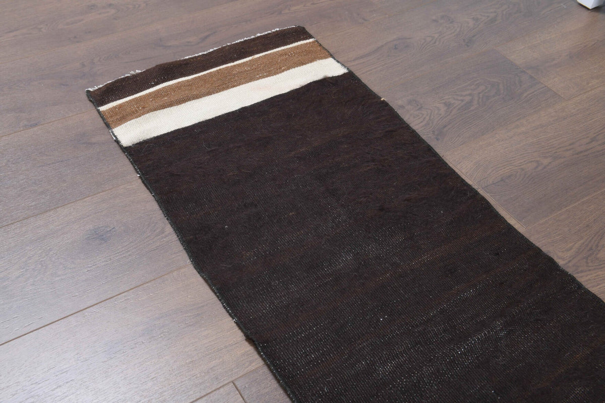Anadolu kökenli el dokuma kilim – 1960'lar üretimi, düz zeminli
