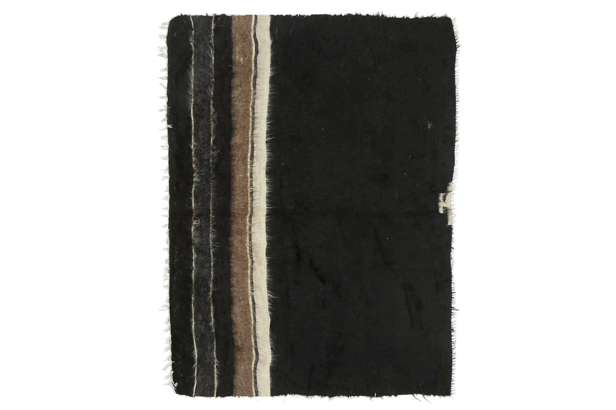 94x130 cm siyah düz zeminli el dokuma vintage kilim – üstten tam görünüm