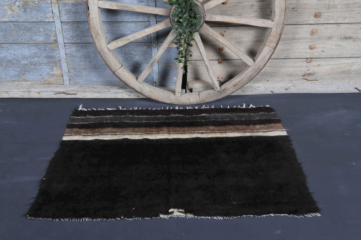 Tek parça el dokuma vintage kilim 94x130 cm (1,22 m²) – Pera Halı