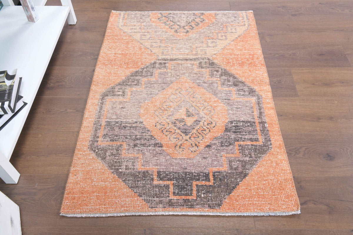 El yapımı vintage halı 81x117 cm geometrik desenli yün - detay görünümü