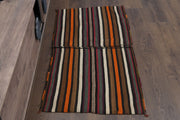 1960'lardan Anadolu kökenli oryantal desenli el dokuma vintage kilim, 69x127 cm